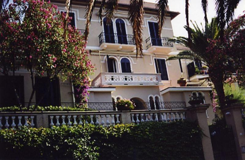 Elegant And Sea View Excelsior Apartment 莱万托 外观 照片